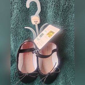 Little girls Danskins Ballet shoe NWT